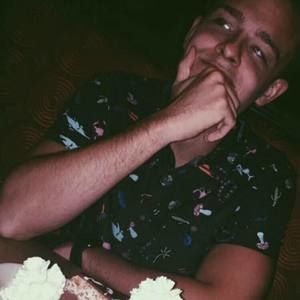 Meet your Posher, Larry